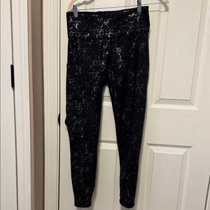 Lilly Pulitzer Women’s Black and Gold Speckled Leggings